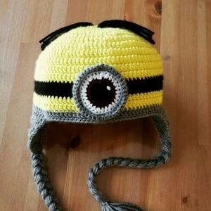 HANDMADE Yarn KNIT Minions Hat SIZE 5-10 YEARS